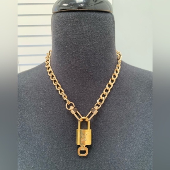 COA Authentic Louis Vuitton Lock &amp; Key Necklace available in different #’s L - Picture 16 of 16